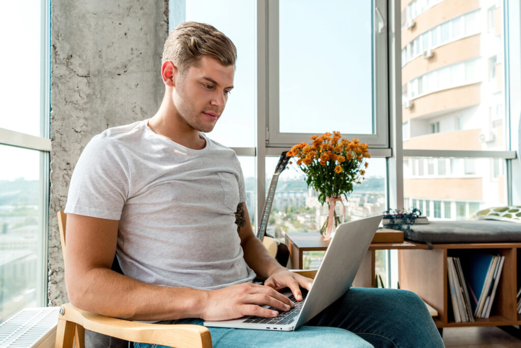 entrepreneur on his laptop working on form 5472